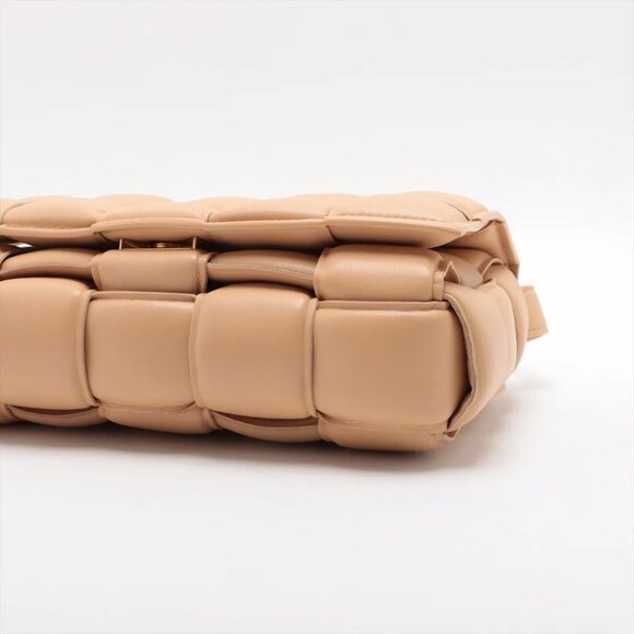 Bottega Veneta Maxi Intrecciato padded cassette Leather Shoulder bag Beige - Picture 3 of 9